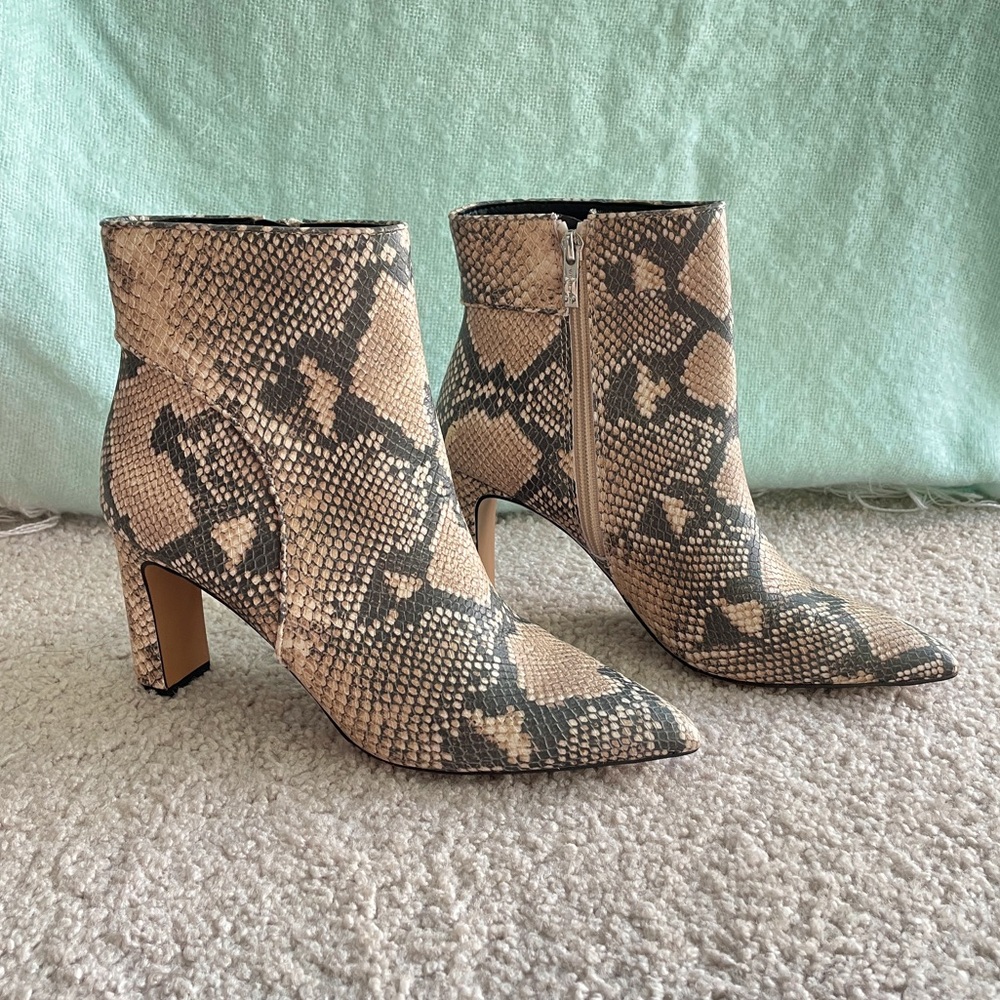 Steven by Steve Madden Snake Print Ankle Booties Jenn Python Tan Boots Size 8.5